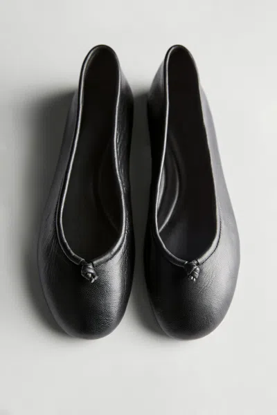 Massimo Dutti Leather Ballet Flats With Knot In Black