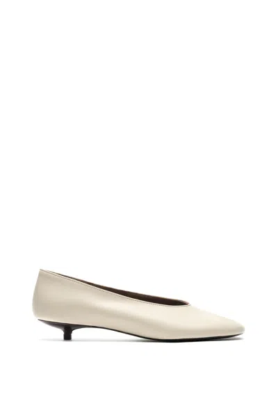 Massimo Dutti Bailarina De Piel De Tacón Bajo In Neutral