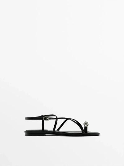 Massimo Dutti Metal Piece Toe Strap Sandals In Black
