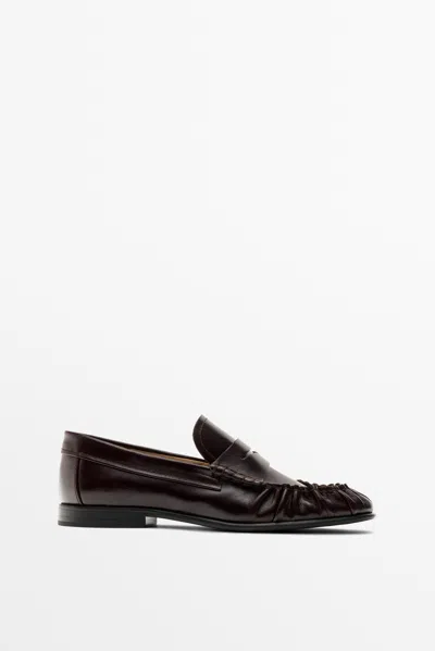 Massimo Dutti Mocassin Froncé En Cuir In Brown