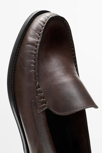 Massimo Dutti Oiled Leather Loafers In Brown