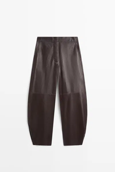 Massimo Dutti Pantalón Barrel Fit Piel In Marrón