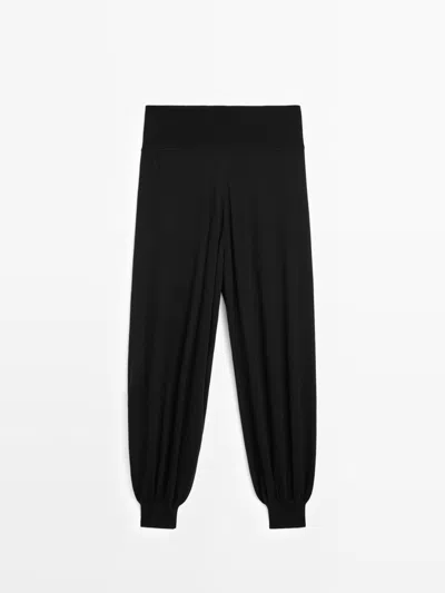 Massimo Dutti Pantalón Bombacho Punto Con Lana In Black