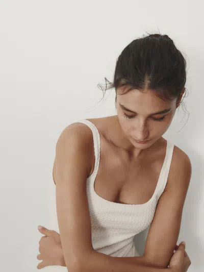 Massimo Dutti Unifarbener Badeanzug Mit Strukturmuster In Gebrochen Weiss