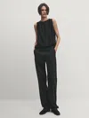 Massimo Dutti Satiniertes Top Mit Patentmuster In Schwarz