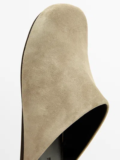 Massimo Dutti Split Suede Clogs In Black