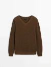 Massimo Dutti Textured V-neck Knit Sweater In Ochre