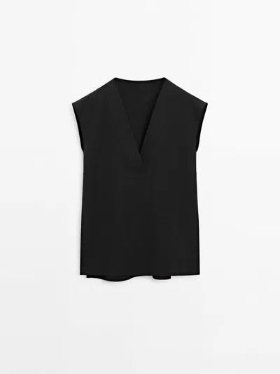 Massimo Dutti V-neck Top With Seam Details In Black
