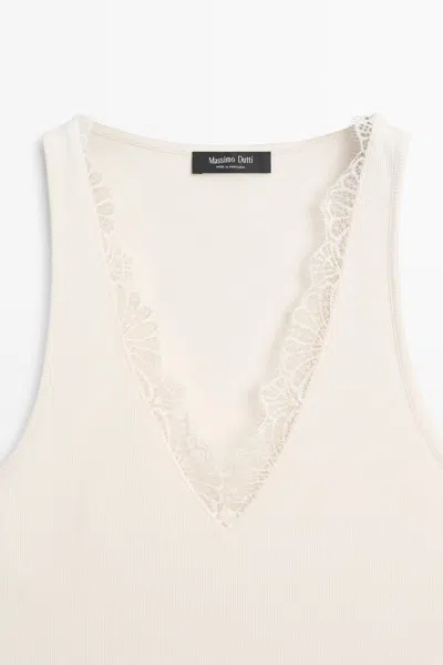 Massimo Dutti V In White