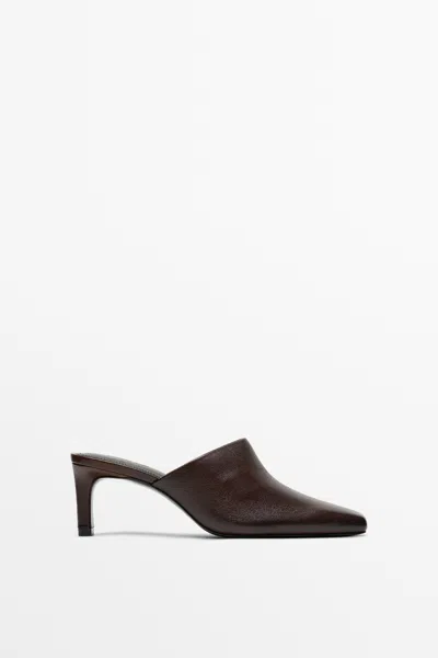 Massimo Dutti Zapato De Tacón Destalonado En Piel In Burdeos