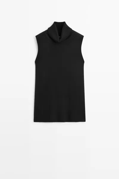 Massimo Dutti In Black