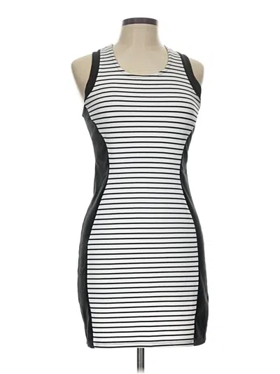 Pre-owned Material Girl Casual Dress In White