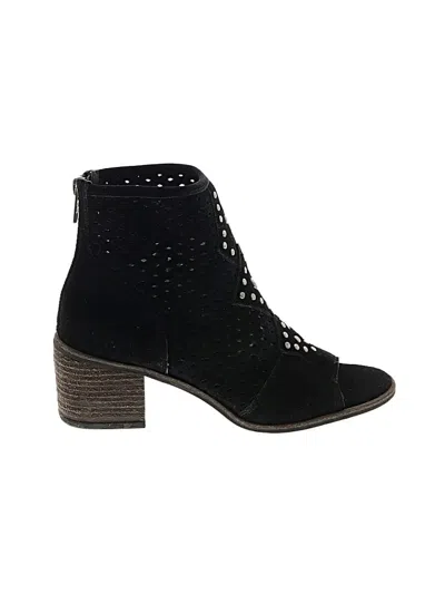 Pre-owned Matisse Ankle Boots In Black