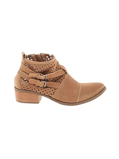 Pre-owned Matisse Ankle Boots In Tan