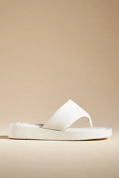Matisse Izzie Toe-strap Sandals In White