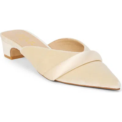 Matisse Kellan Pointed Toe Mule