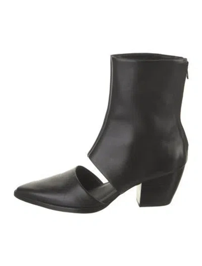 Pre-owned Matisse Leather Boots In Black