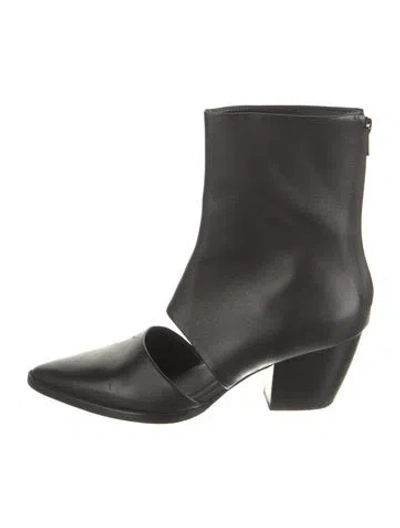 Pre-owned Matisse Leather Boots In Black