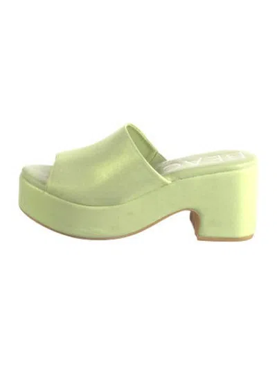 Pre-owned Matisse Slides In Green