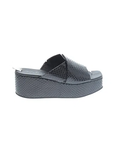 Pre-owned Matisse Wedges In Gray