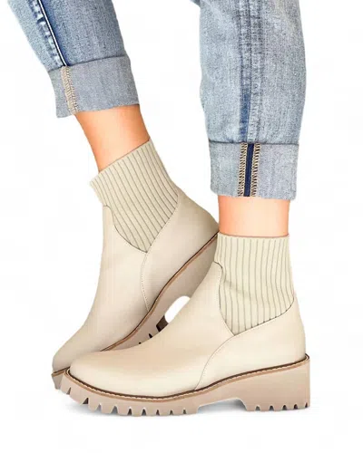 Matisse Women's Blaire Boot In Taupe In Grey