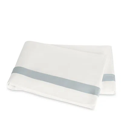 Matouk Ambrose King Flat Sheet In Pool/bone