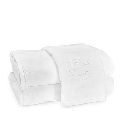 Matouk Auberge Fingertip Towel In White