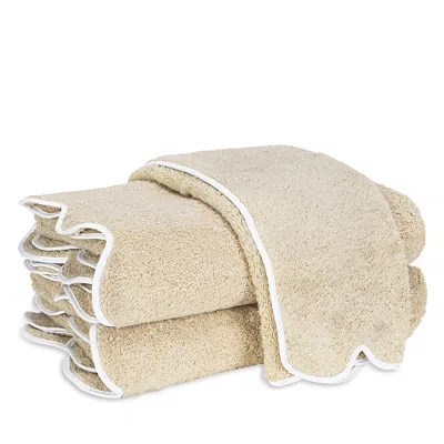 Matouk Cairo Scallop Bath Sheet In Brown