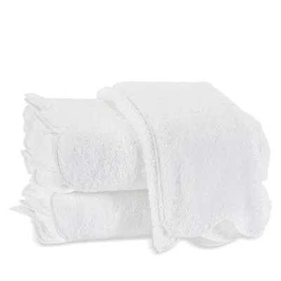 Matouk Cairo Scallop Bath Sheet In White