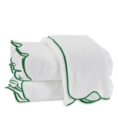 Matouk Cairo Scallop Hand Towel In White