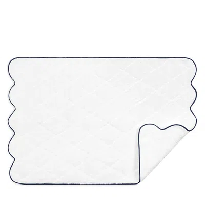 Matouk Cairo Scallop Quilted Mat In Navy