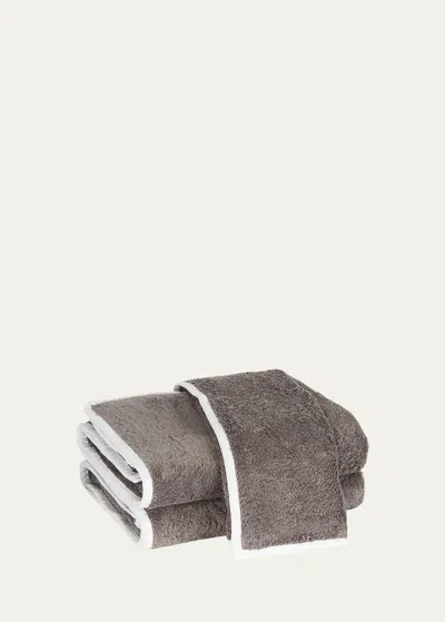 Matouk Enzo Washcloth In Smoke Gray/white