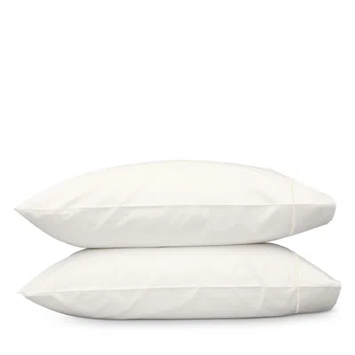 Matouk Lowell 600 Thread Count Set Of 2 Pillowcases In Bone/bone