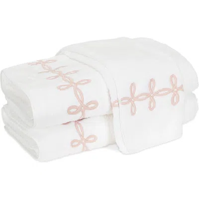 Matouk Gordian Knot Hand Towel In Blush