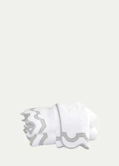 Matouk Mirasol Hand Towel In Silver