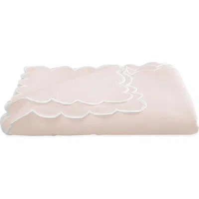 Matouk Savannah Gardens 68 X 108-inch Tablecloth In White