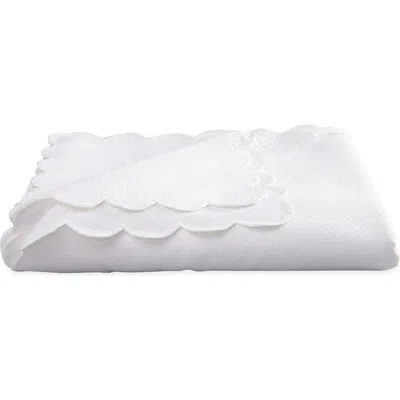 Matouk Savannah Gardens 68 X 108-inch Tablecloth In White