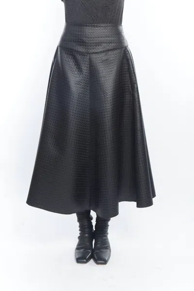 Matthildur Gable Quilt Midi Skirt In Black