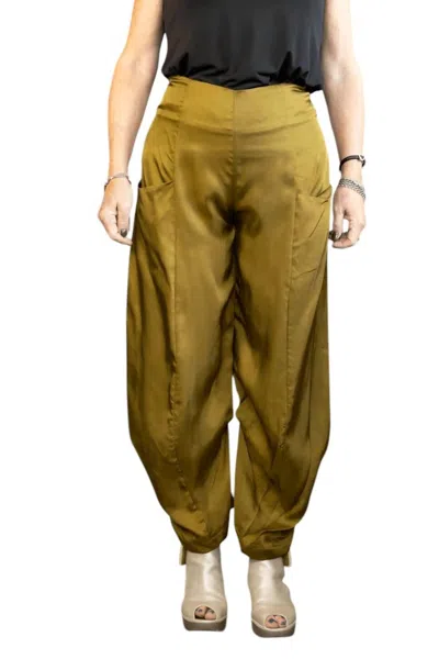 Matthildur Women's Straight Pants In Gold