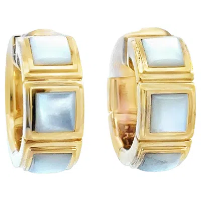 Pre-owned Mauboussin Paris Mother-of-pearl And 18k Yellow Gold Square Huggie Earrings