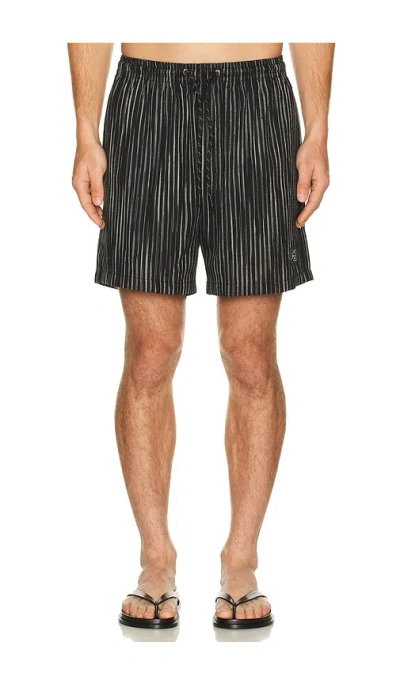 Maui And Sons Echo Walk Short In Black