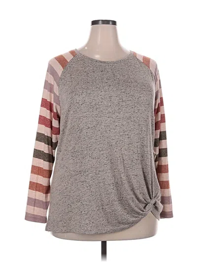 Pre-owned Maurices 3/4 Sleeve T-shirt In Brown