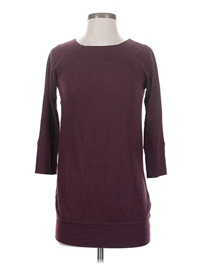 Pre-owned Maurices 3/4 Sleeve T-shirt In Burgundy