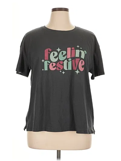 Pre-owned Maurices Active T-shirt In Gray