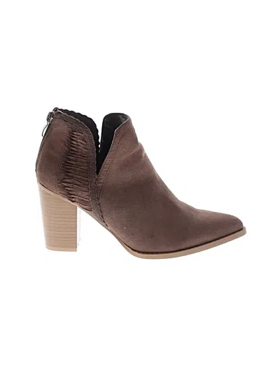 Pre-owned Maurices Ankle Boots In Brown