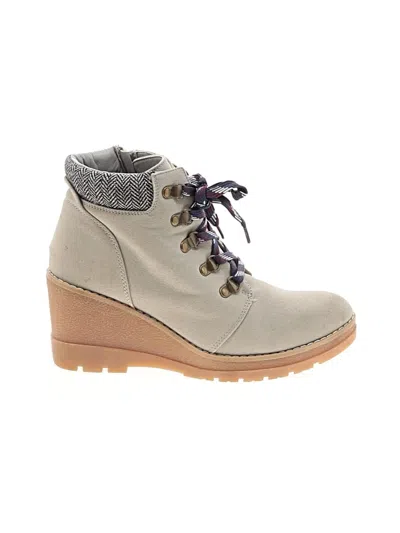 Pre-owned Maurices Ankle Boots In Gray