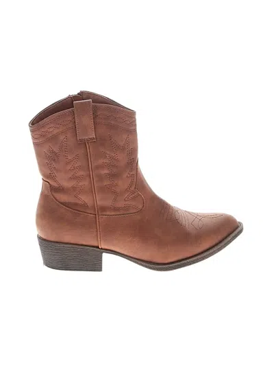 Pre-owned Maurices Boots In Brown