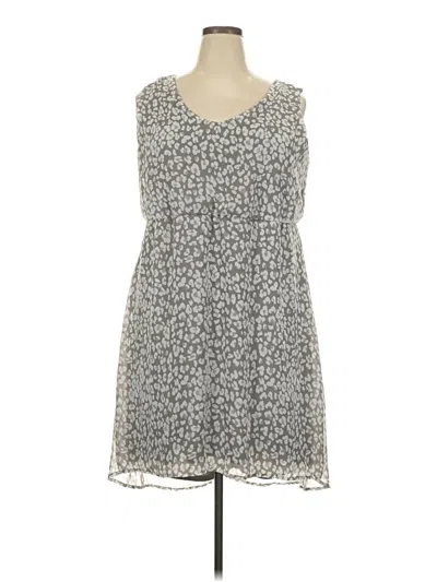Pre-owned Maurices Casual Dress In Gray