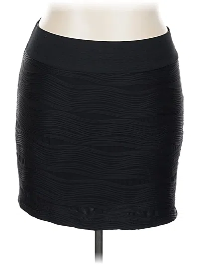 Pre-owned Maurices Casual Skirt In Black