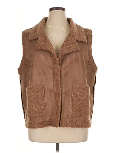 Pre-owned Maurices Faux Fur Vest In Brown